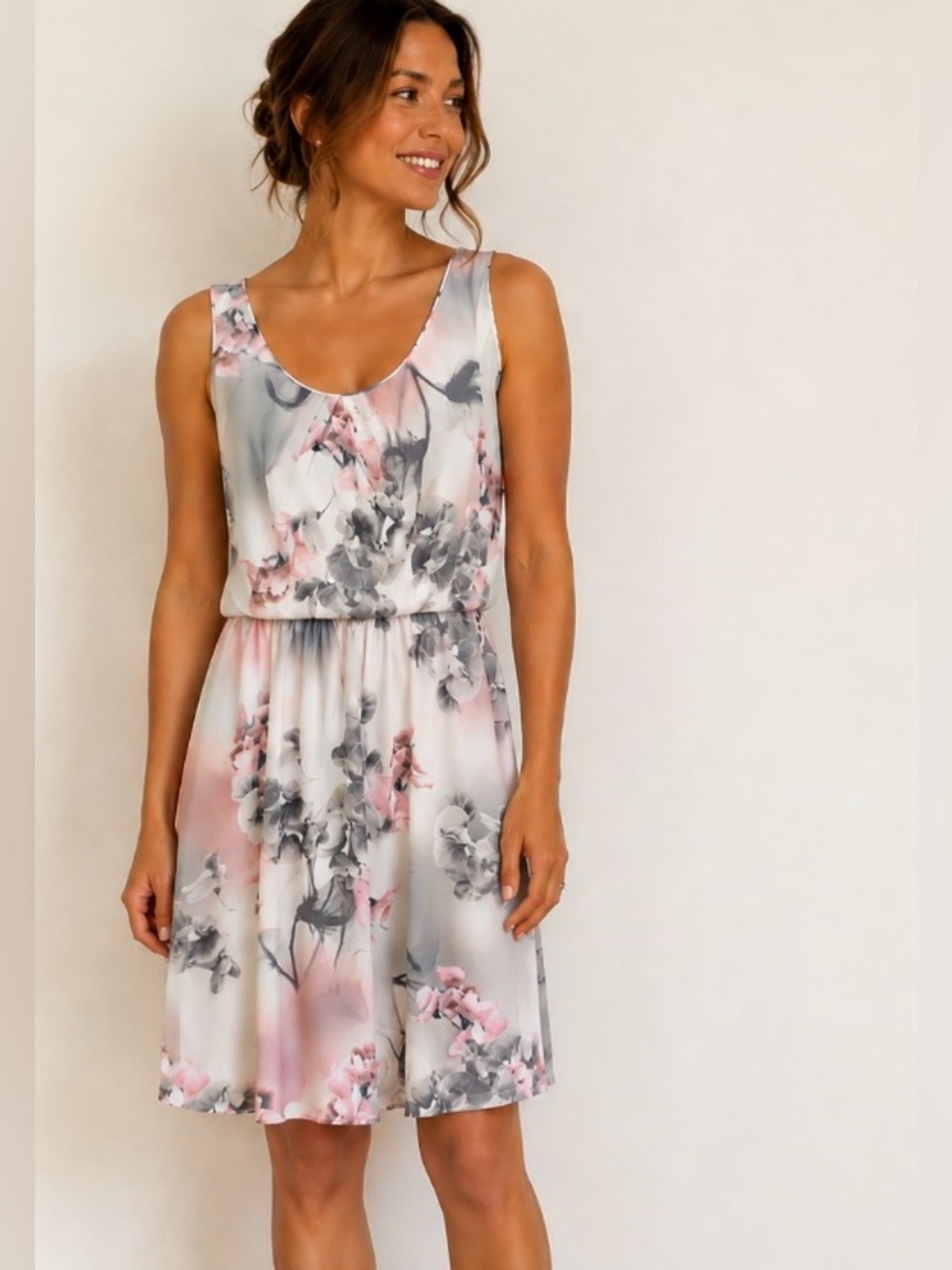 LE CHÂTEAU  Pink & Gray Floral Sleeveless Dress